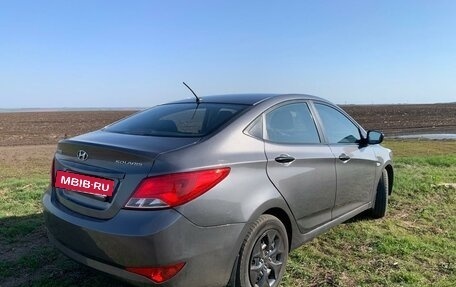Hyundai Solaris II рестайлинг, 2015 год, 950 000 рублей, 4 фотография