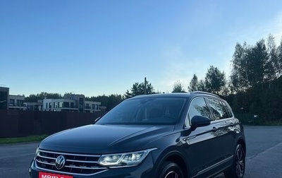 Volkswagen Tiguan II, 2021 год, 4 050 000 рублей, 1 фотография