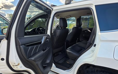 Mitsubishi Pajero Sport III рестайлинг, 2017 год, 2 850 000 рублей, 11 фотография