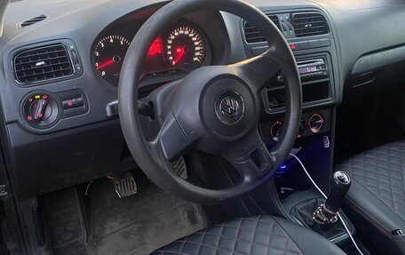 Volkswagen Polo VI (EU Market), 2010 год, 440 000 рублей, 2 фотография