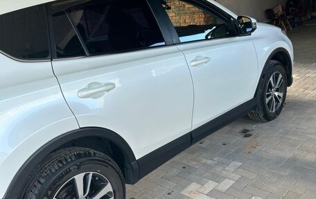 Toyota RAV4, 2017 год, 1 920 000 рублей, 5 фотография