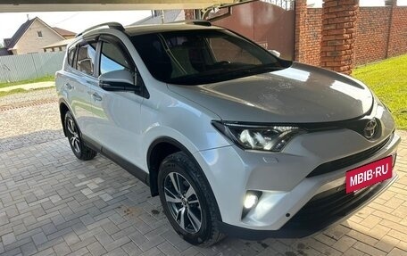 Toyota RAV4, 2017 год, 1 920 000 рублей, 3 фотография
