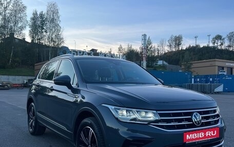Volkswagen Tiguan II, 2021 год, 4 050 000 рублей, 8 фотография