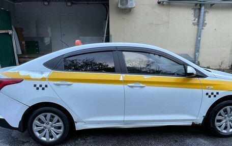 Hyundai Solaris II рестайлинг, 2019 год, 750 000 рублей, 13 фотография
