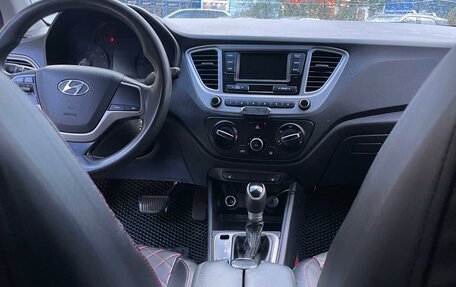 Hyundai Solaris II рестайлинг, 2019 год, 750 000 рублей, 18 фотография