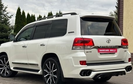Toyota Land Cruiser 200, 2018 год, 6 990 000 рублей, 4 фотография