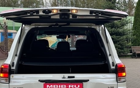 Toyota Land Cruiser 200, 2018 год, 6 990 000 рублей, 10 фотография