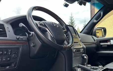 Toyota Land Cruiser 200, 2018 год, 6 990 000 рублей, 19 фотография