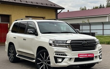 Toyota Land Cruiser 200, 2018 год, 6 990 000 рублей, 13 фотография