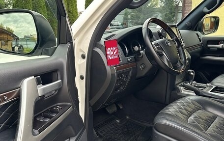 Toyota Land Cruiser 200, 2018 год, 6 990 000 рублей, 18 фотография