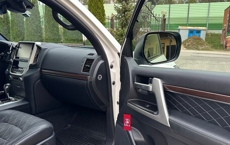 Toyota Land Cruiser 200, 2018 год, 6 990 000 рублей, 27 фотография
