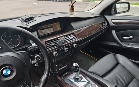BMW 5 серия, 2008 год, 1 800 000 рублей, 11 фотография