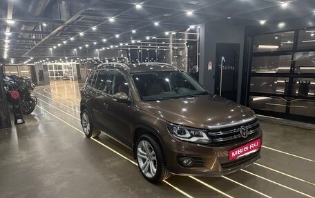 Volkswagen Tiguan I, 2016 год, 1 990 000 рублей, 3 фотография