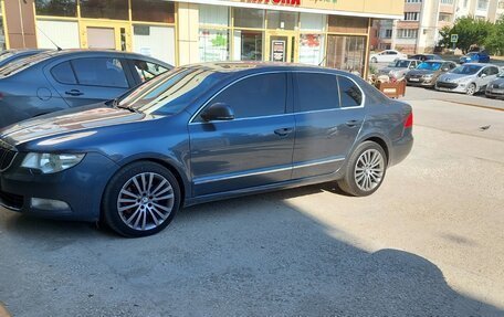 Skoda Superb III рестайлинг, 2009 год, 950 000 рублей, 3 фотография