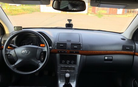 Toyota Avensis III рестайлинг, 2007 год, 1 090 000 рублей, 23 фотография