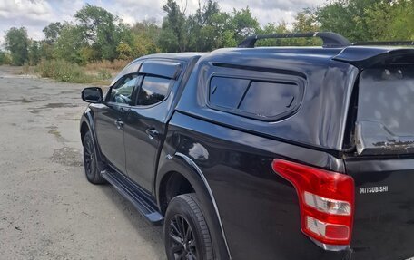 Mitsubishi L200 IV рестайлинг, 2018 год, 1 800 000 рублей, 2 фотография