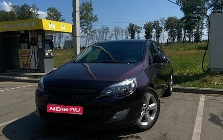 Opel Astra J, 2012 год, 680 000 рублей, 1 фотография