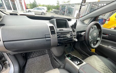 Toyota Prius, 2008 год, 790 000 рублей, 13 фотография