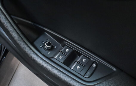 Audi A4, 2017 год, 1 670 000 рублей, 7 фотография
