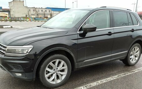 Volkswagen Tiguan II, 2018 год, 2 800 000 рублей, 3 фотография