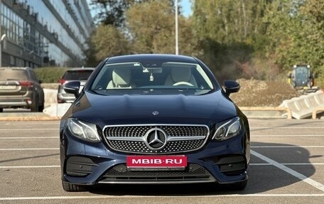 Mercedes-Benz E-Класс, 2019 год, 4 000 000 рублей, 1 фотография