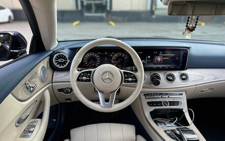 Mercedes-Benz E-Класс, 2019 год, 4 000 000 рублей, 16 фотография