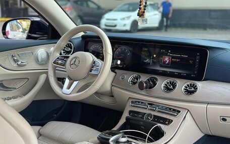 Mercedes-Benz E-Класс, 2019 год, 4 000 000 рублей, 11 фотография