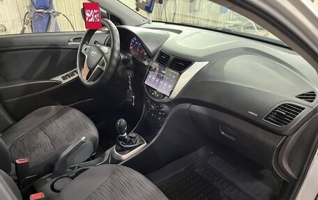 Hyundai Solaris II рестайлинг, 2015 год, 900 000 рублей, 10 фотография