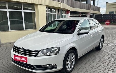 Volkswagen Passat B7, 2013 год, 1 480 000 рублей, 3 фотография