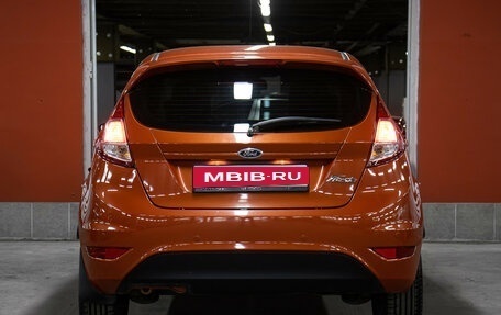 Ford Fiesta, 2015 год, 849 000 рублей, 6 фотография