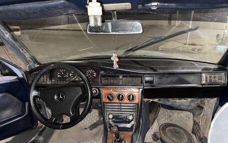 Mercedes-Benz 190 (W201), 1984 год, 150 000 рублей, 6 фотография