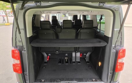 Peugeot Traveller I, 2021 год, 3 490 000 рублей, 14 фотография