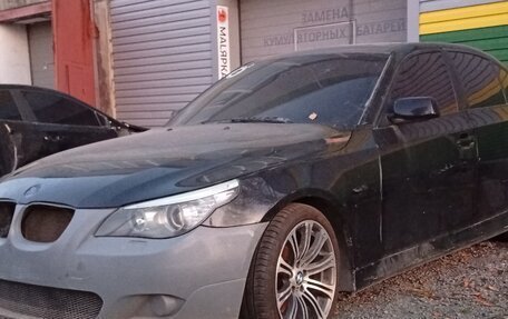 BMW 5 серия, 2005 год, 900 000 рублей, 1 фотография