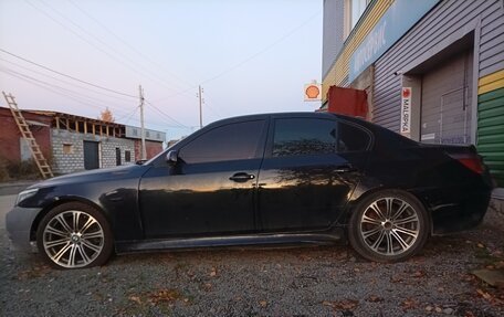 BMW 5 серия, 2005 год, 900 000 рублей, 3 фотография