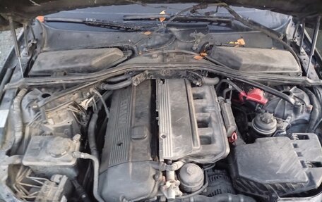 BMW 5 серия, 2005 год, 900 000 рублей, 4 фотография