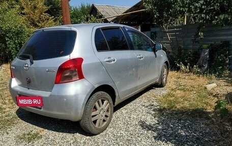 Toyota Yaris III рестайлинг, 2006 год, 450 000 рублей, 4 фотография