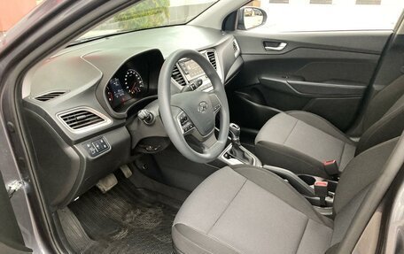 Hyundai Solaris II рестайлинг, 2021 год, 1 650 000 рублей, 10 фотография