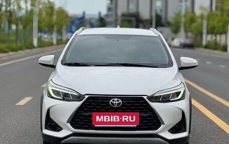 Toyota Yaris XP150 рестайлинг, 2022 год, 1 340 000 рублей, 2 фотография