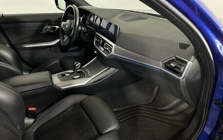 BMW 3 серия, 2019 год, 3 600 000 рублей, 14 фотография