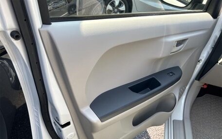 Toyota Passo III, 2022 год, 794 000 рублей, 10 фотография