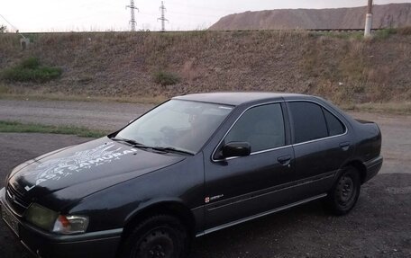 Nissan Sunny B15, 1998 год, 100 000 рублей, 2 фотография