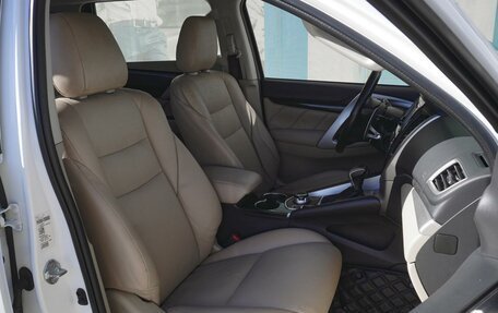 Mitsubishi Montero Sport, 2019 год, 3 495 000 рублей, 8 фотография