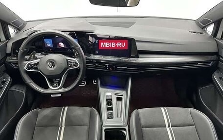 Volkswagen Golf VIII, 2021 год, 1 700 000 рублей, 2 фотография