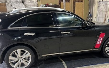 Infiniti QX70, 2013 год, 1 800 000 рублей, 6 фотография