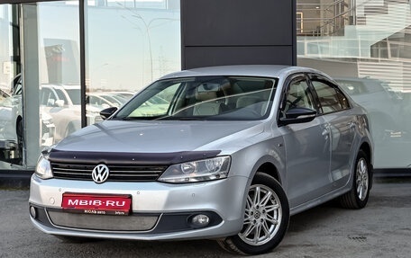 Volkswagen Jetta VI, 2013 год, 1 090 000 рублей, 1 фотография