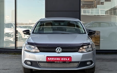 Volkswagen Jetta VI, 2013 год, 1 090 000 рублей, 2 фотография