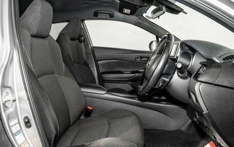Toyota C-HR I рестайлинг, 2016 год, 1 685 000 рублей, 5 фотография