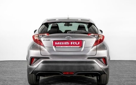 Toyota C-HR I рестайлинг, 2016 год, 1 685 000 рублей, 4 фотография