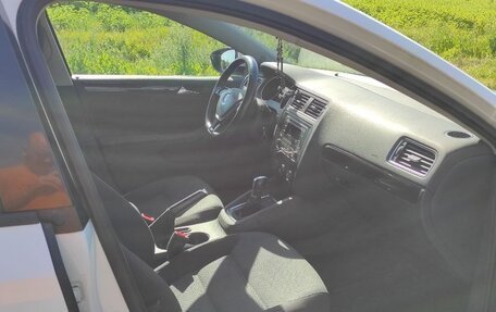 Volkswagen Jetta VI, 2015 год, 1 200 000 рублей, 4 фотография
