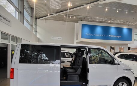 Volkswagen Multivan T6 рестайлинг, 2022 год, 15 998 000 рублей, 7 фотография